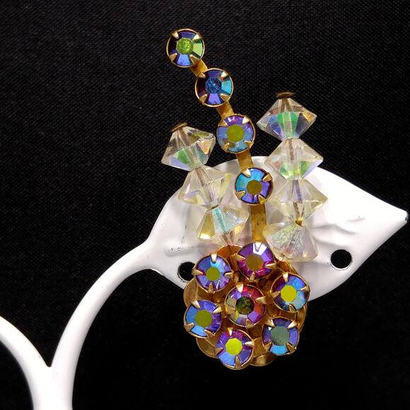 1950s Red Aurora Borealis Crystal Ear Climber Earrings Vintage Clip On Jewelry - Picture 3 of 10